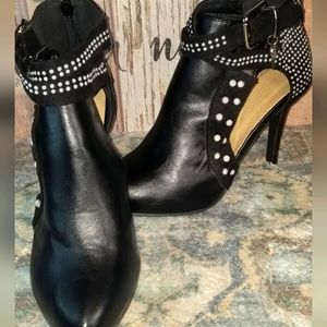 UNIQUE sexy heels NWOT